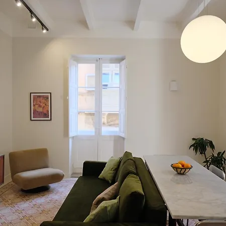 St Dominic Steps - In Apartament *