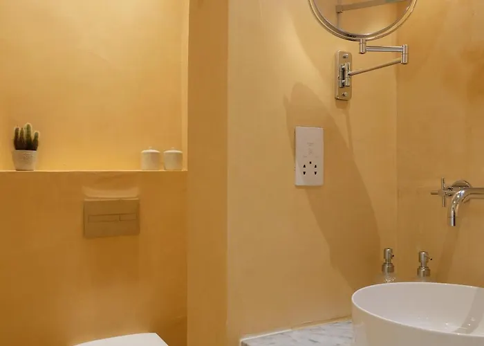 Appartamento Collection - St Dominic Steps