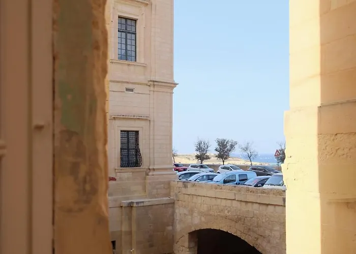 Appartamento Collection - St Dominic Steps